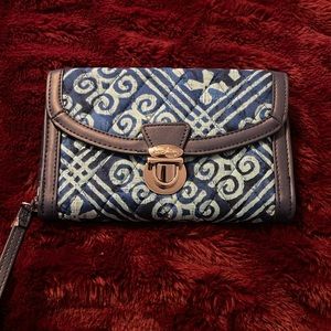 Vera Bradley wristlet